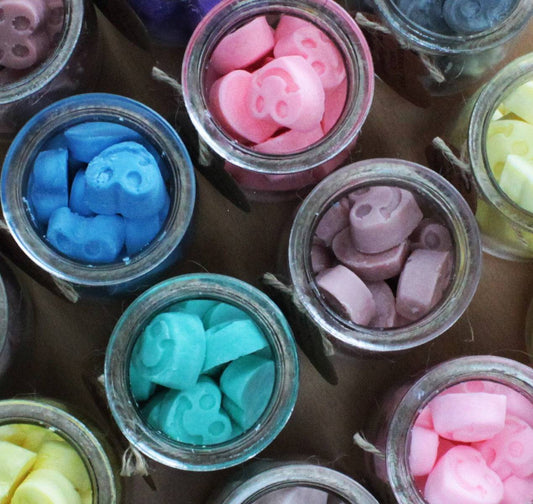 16 x Brandy Butter Soy Wax Melt Hearts in Glass Jar - Crystal Nest