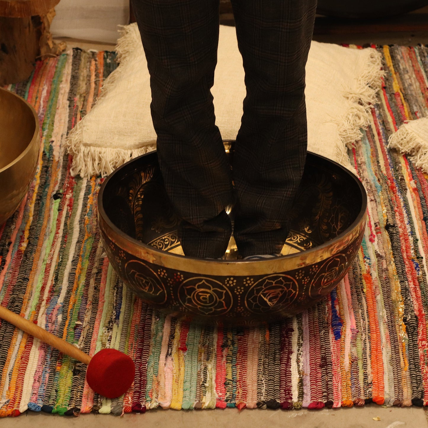 Engraved High Vibrational Standing Singing Bowl | Deep Grounding Sound Healing | 50cm - Crystal Nest