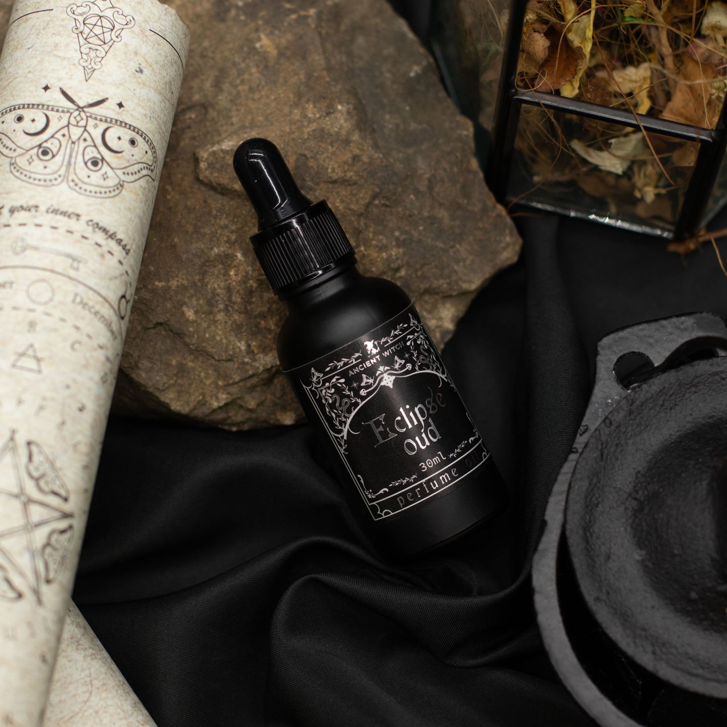 Eclipse Oud Perfume Oil | Oud, Spice & Amber Unisex Ritual Fragrance | 30ml - Crystal Nest