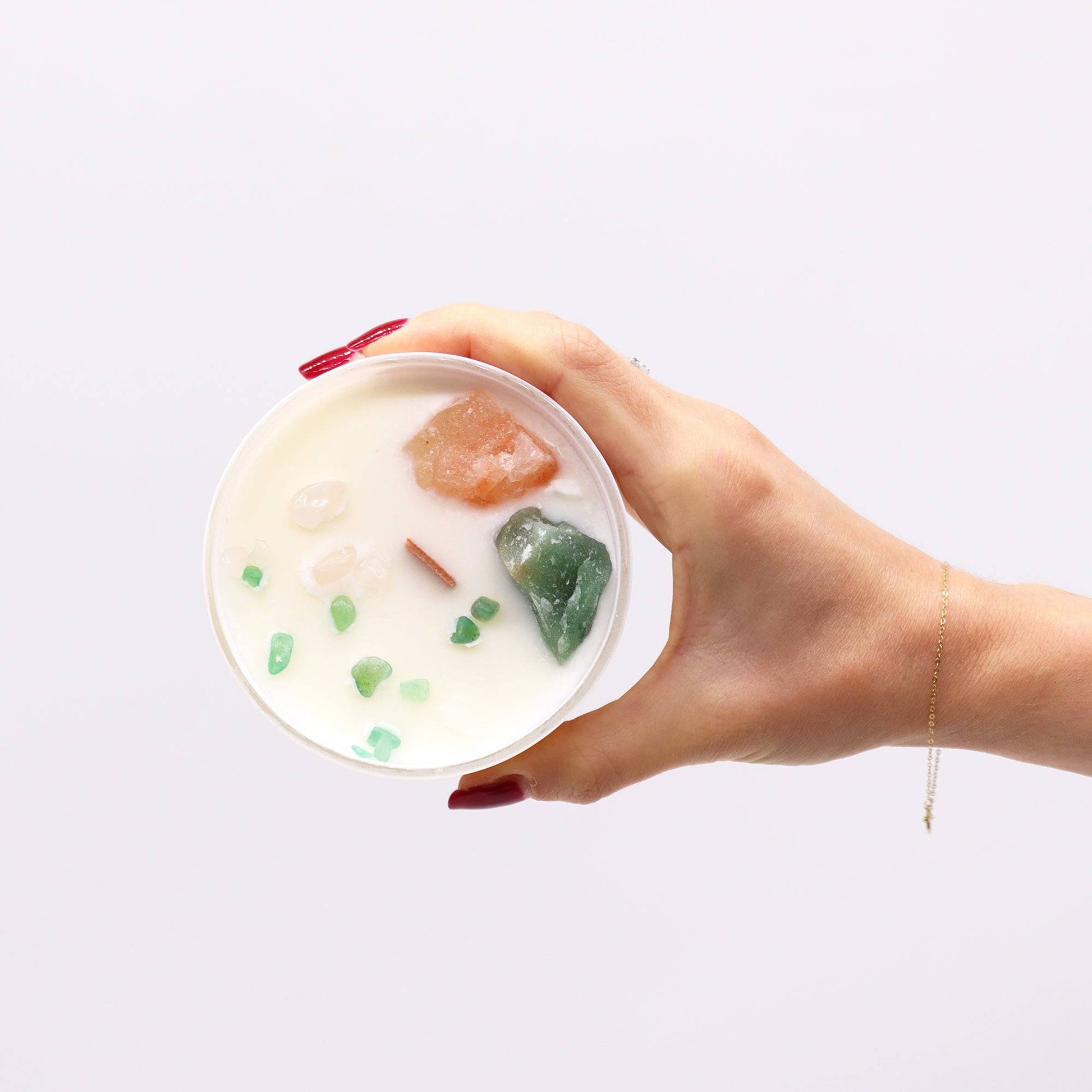 Heart Chakra Crystal Soy Candle - Embrace Love and Harmony - Crystal Nest