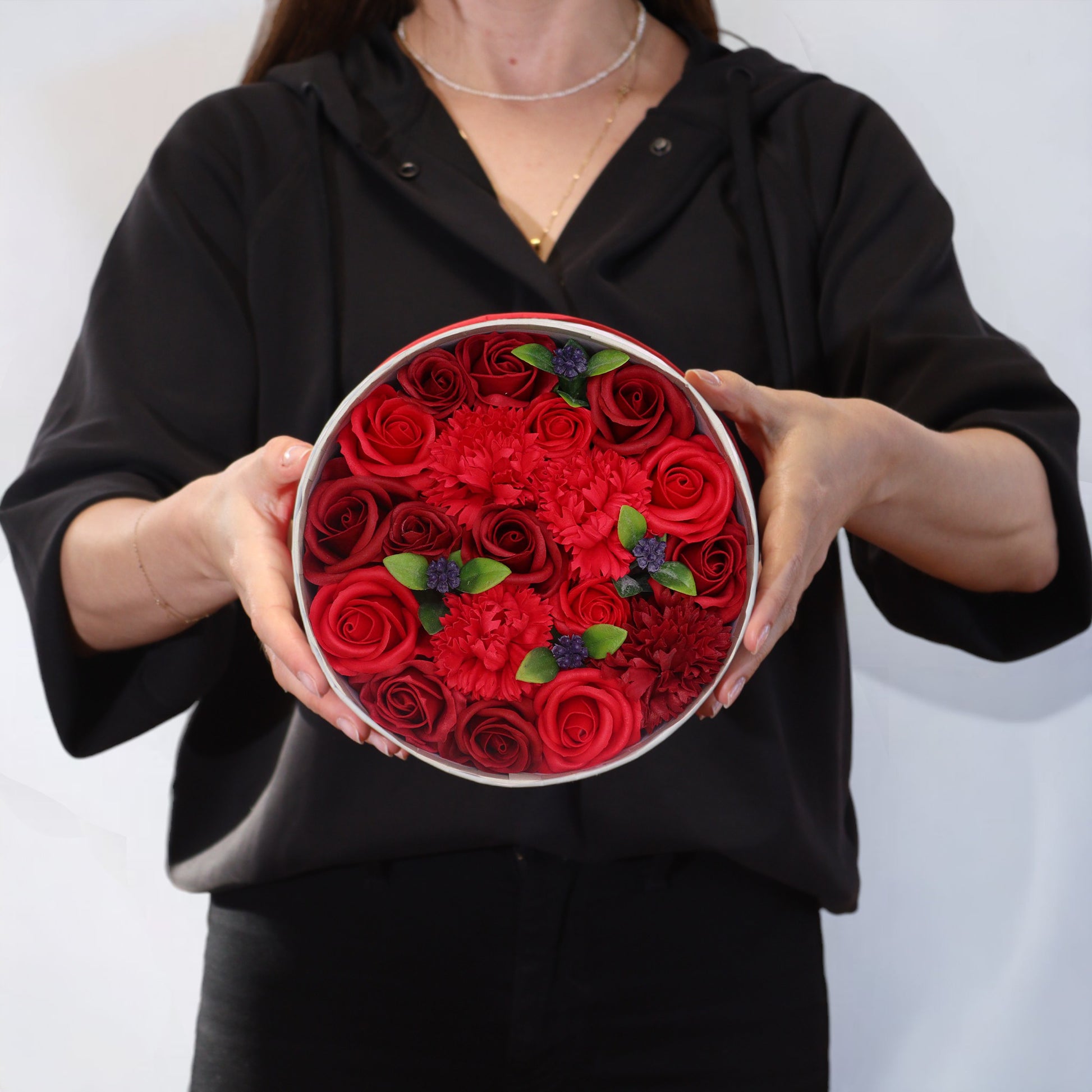 Luxury Soap Flower Bouquet Gift Box | Classic Red Rose & Carnation Bath Gift - Crystal Nest