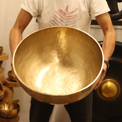 High Vibrational Standing Singing Bowl | Deep Grounding Sound Therapy | 50cm - Crystal Nest