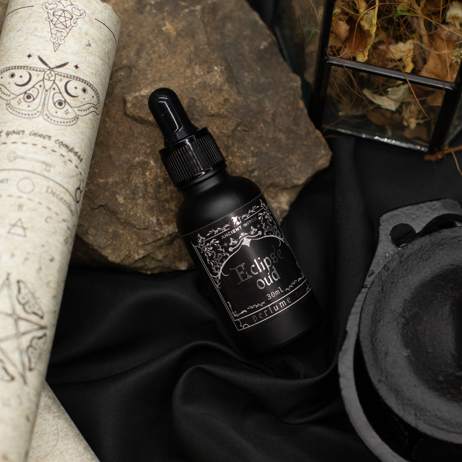 Eclipse Oud Perfume Oil | Oud, Spice & Amber Unisex Ritual Fragrance | 30ml - Crystal Nest