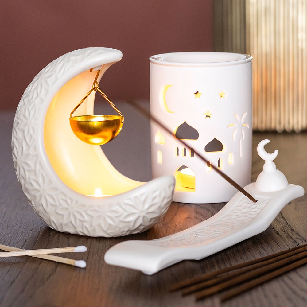 Crescent Moon Hanging Oil Burner - Crystal Nest