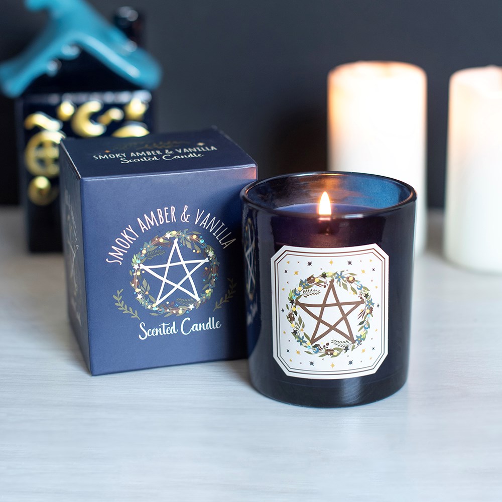 Solstice Wreath Smoky Amber & Vanilla Scented Candle