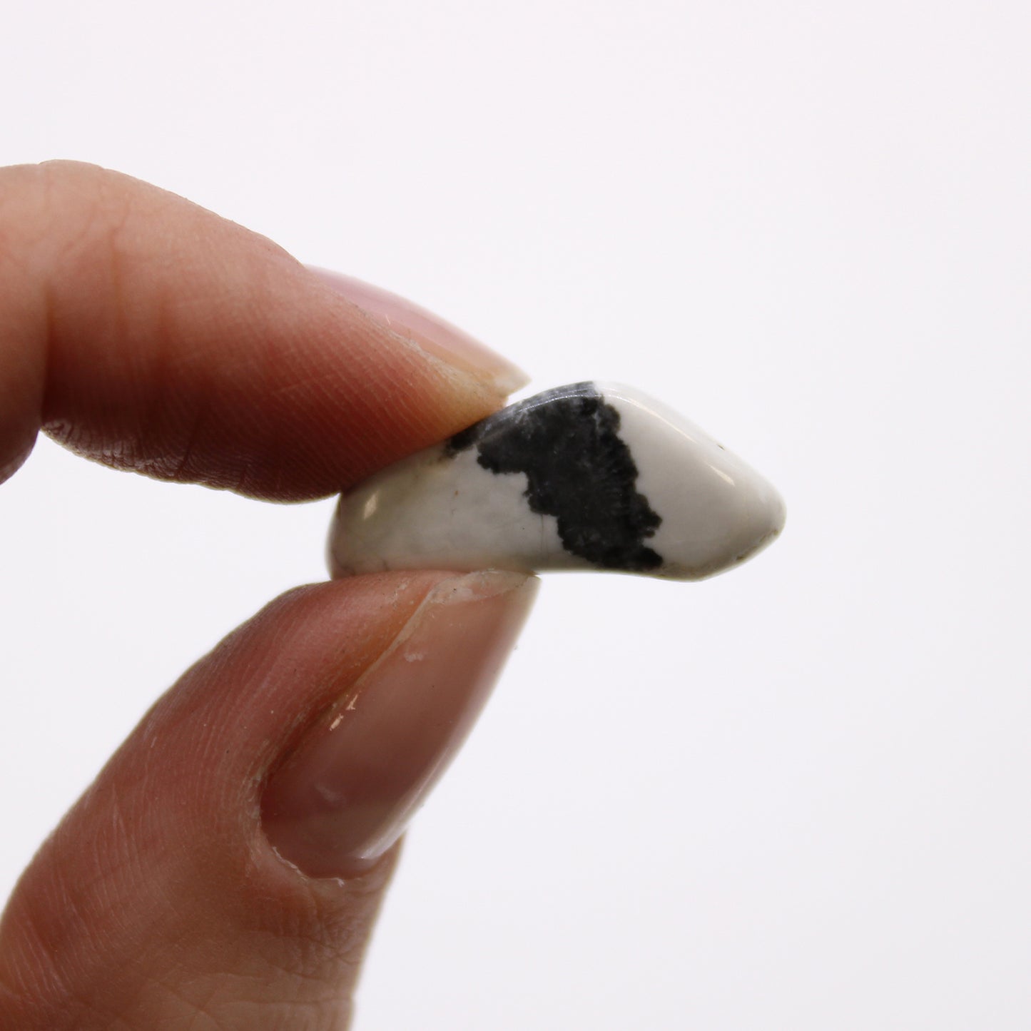 White Howlite Tumblestonne - Small